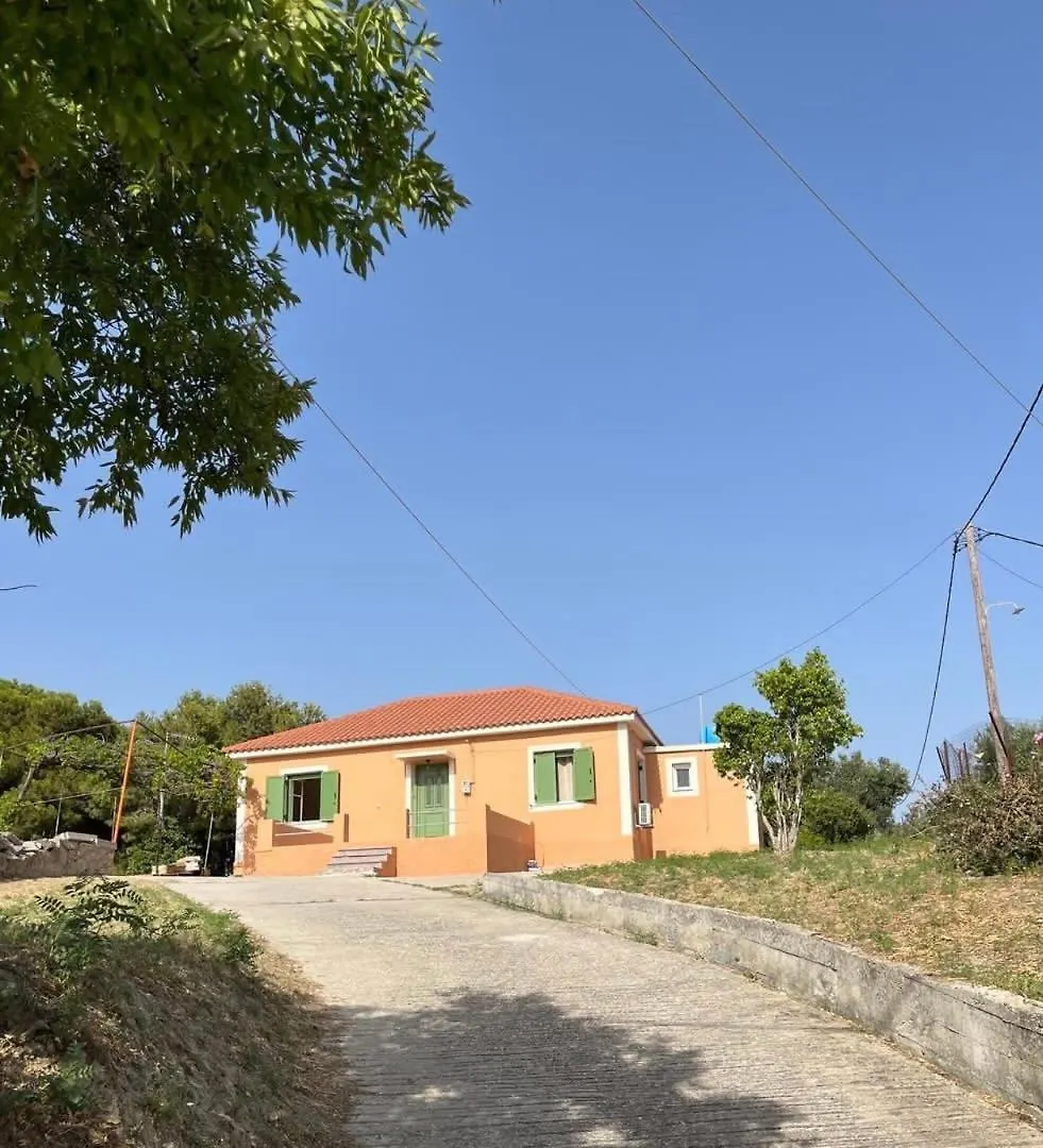 Holiday home Αύρα Villa Lixouri