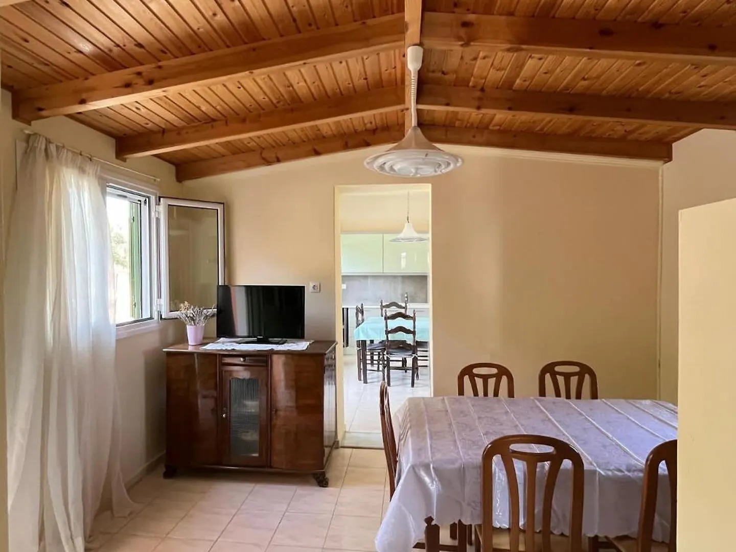 Αύρα Villa Lixouri Greece